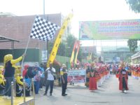 Hj. Mardiana Musa Ahmad Membuka Kirab Drumband PDBI Kabupaten Lampung Tengah