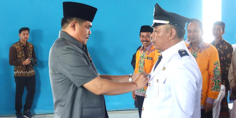 Bupati Musa Ahmad Hadiri Pelantikan Kepala Kampung Banjar Rejo Kecamatan Way Pengubuan